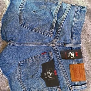 Levi shorts w tags
